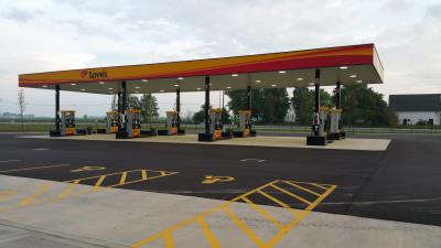 Love's fuel pumps New Baden, Illinois