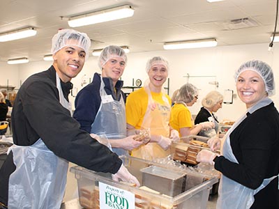 volunteers from loves at food bank